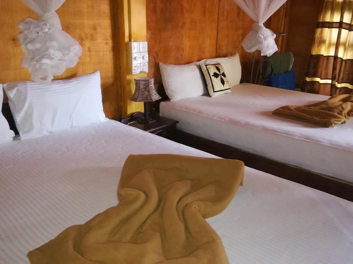 River Side Sigiriya