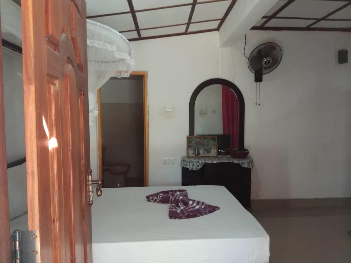 Homestay River Side *